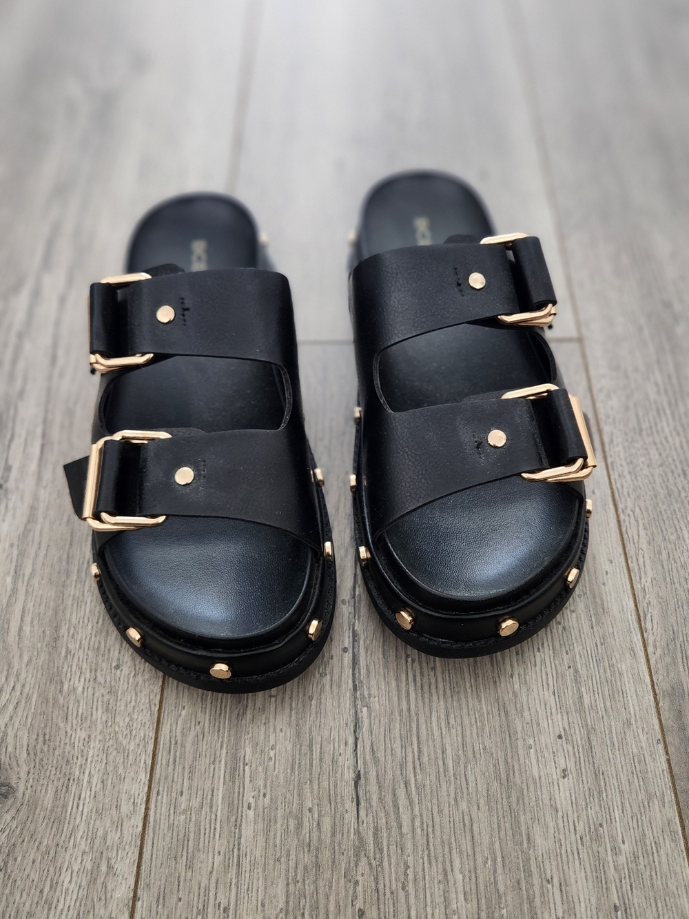 BCBG GENERATION BAMBA PLATFORM SANDALS - NWOT